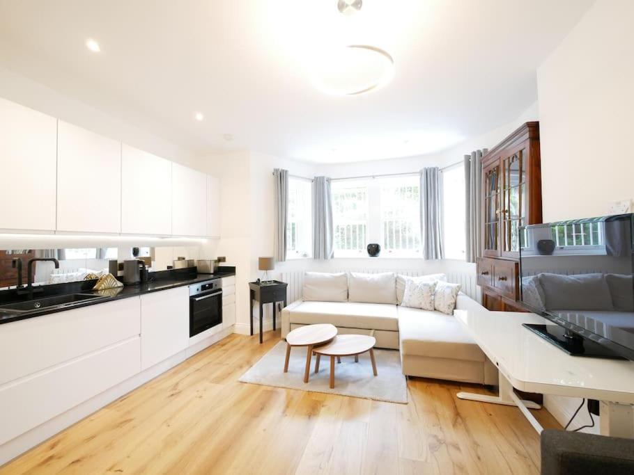 Newly Refurbished 2 Bed Apartment In Paddington Лондон Екстер'єр фото