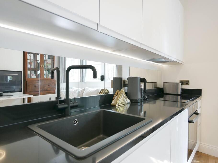 Newly Refurbished 2 Bed Apartment In Paddington Лондон Екстер'єр фото
